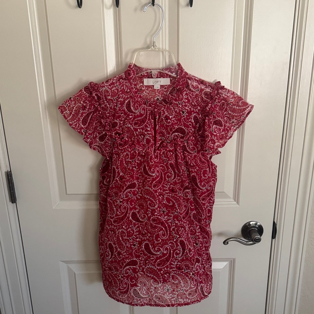 LOFT Women’s Red Paisley Ruffle Top Size S EUC